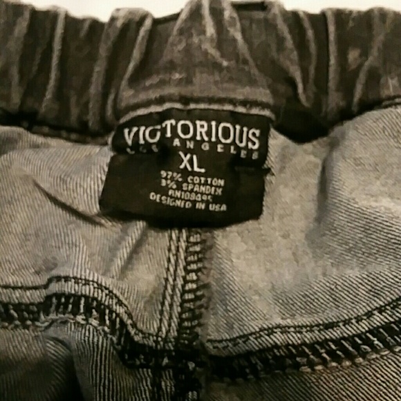 Victorious Los Angeles Elastic Waist Shorts - Picture 3 of 5